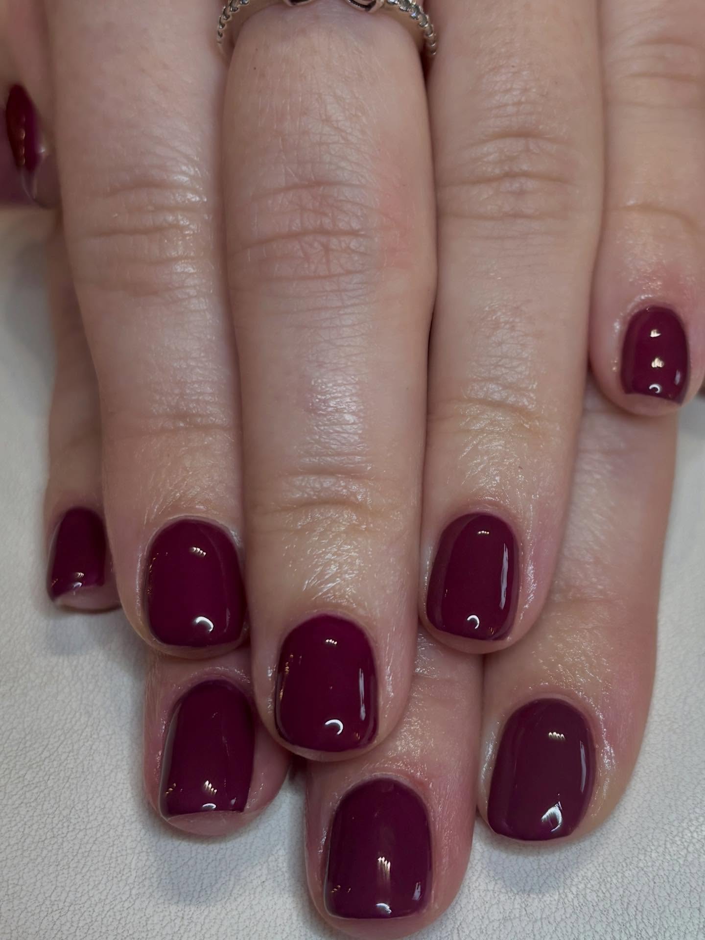 Short, glossy, and timeless ✨
Builder gel strength with a flawless gel polish finish in the dreamiest deep berry tone 🍷
Clean cuticles, ultra shine, and nails that are made to last 💅🏼

Perfect for 
