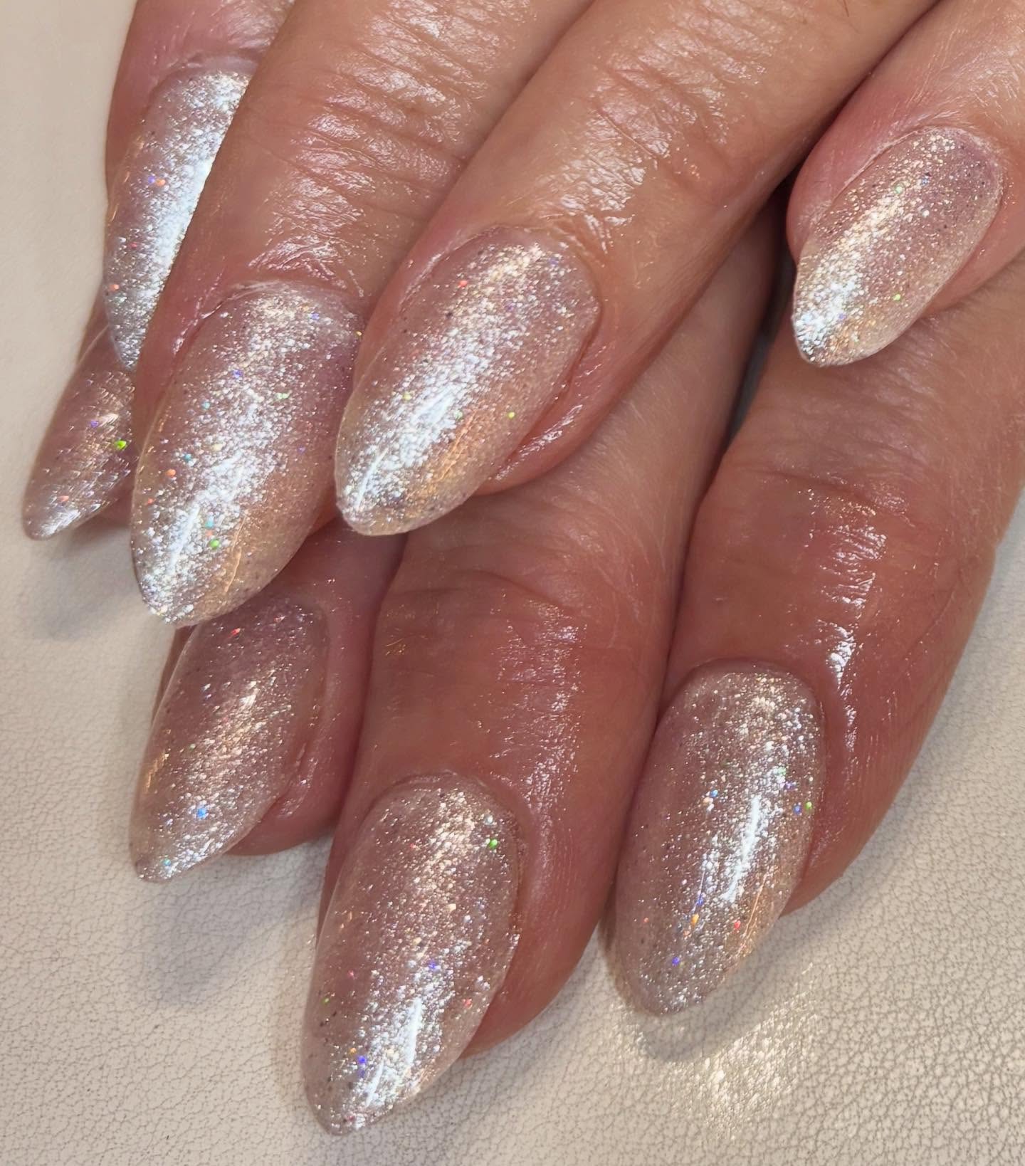 Check out these frosty Gel X extensions! ❄️💅🏻 Perfect for Christmas 🎄 #nailsbyabby #gelxnailtech #northamptonnails #northamptonnailtech #northamptonnailsalon #dustonnails #dustonnailtech #dustonnai