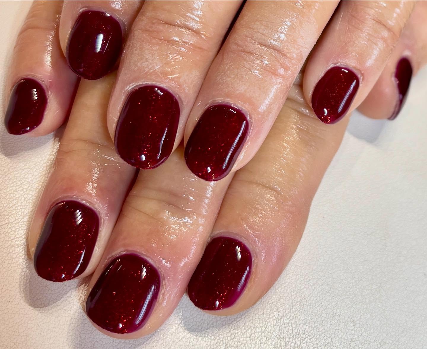 Christmas is right around the corner and the glitter reds are already being used! ❤️😍 Get your nail appointments booked in now before they all get taken! 💅🏻 Gel Polish manicure ✨ #nailsbyabby #gelp