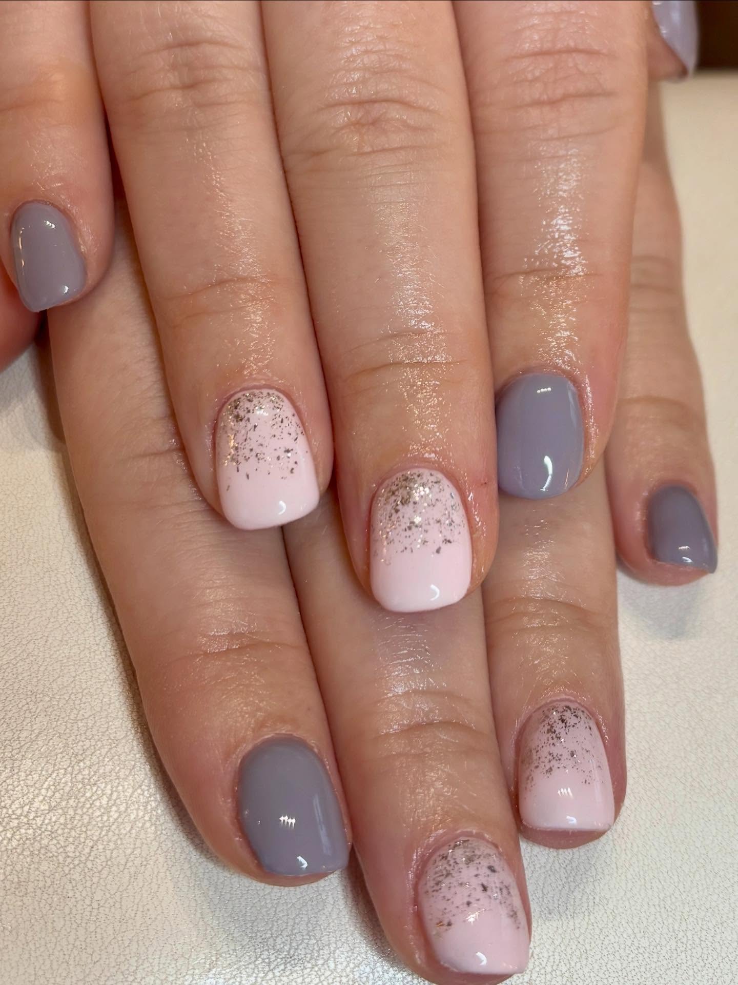 Soft tones, subtle sparkle, and a whole lot of confidence ✨
Proof that calm colours can still make a powerful statement 💅🏻
Fresh, polished, and ready to shine—one detail at a time 🤍🌫️✨